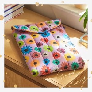 🌸BAGGU 16” Puffy Laptop Tablet Sleeve / Case (Recycled Material)🌸